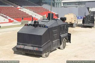 Predator 4x4 armoured truck riot control water cannon vehicle Streit Group international defense industry rear side view 001
