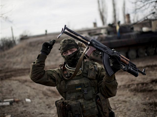 Fighting intensifies in eastern Ukraine between Pro-russian fighters and Ukrainian troops 640