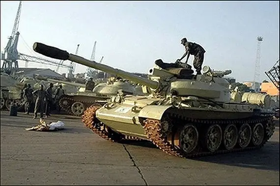 http://www.armyrecognition.com/Afrique/Ouganda/main_battle_tank/T-55AM2/T-55Am2_main_battle_tank_Uganda_news_08032007_001.jpg