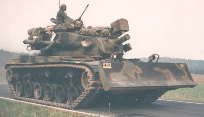 M728_Armoured_Combat_Engineer_Vehicle_USA_06.jpg