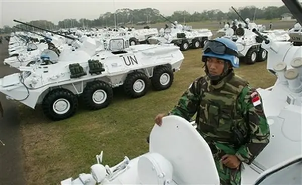 http://www.armyrecognition.com/Asie/Indonesie/vehicules_a_roues/BTR-80A/BTR-80A_Indonesia_01.jpg