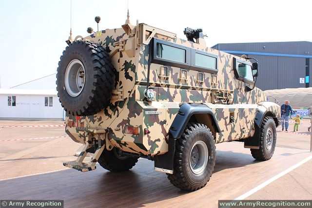 RG21_4x4_mine_protected_vehicle_personnel_carrier_BAE_Systems_South_Africa_006.jpg