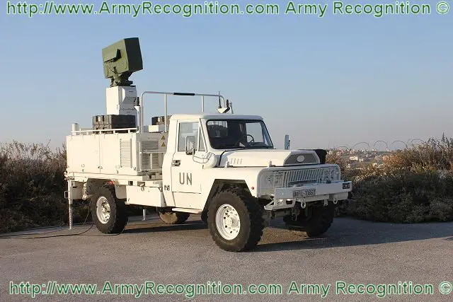 The Samantha is the radar detection unit for the Mistral short range air defence missile system. The radar is mounted at the rear of the light truck VLRA ACMAT.