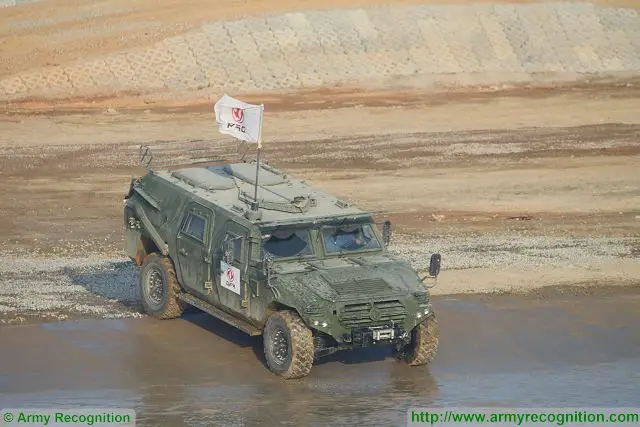 Dong Feng 4x4 light tactical armoured vehicle at Zhuhai AirShow China 2016 ground mobility demonstration 