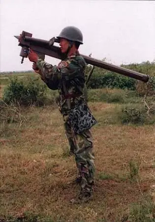 FN-6_portable_air_defense_missile_weapon_system_MANPADS_China_Chinese_army_defense_industry_details_001.jpg