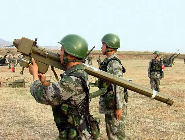 FN-6_portable_air_defense_missile_weapon_system_MANPADS_China_Chinese_army_defense_industry_004.jpg