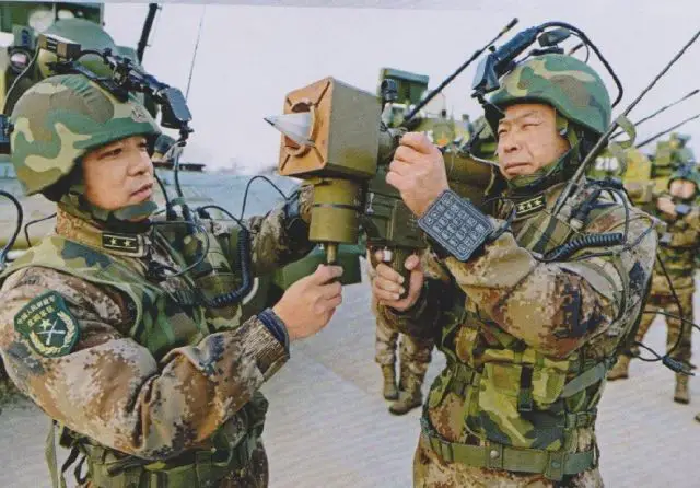 FN-6_portable_air_defense_missile_weapon_system_MANPADS_China_Chinese_army_defense_industry_006.jpg