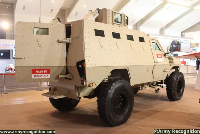 http://www.armyrecognition.com/images/stories/asia/indonesia/defence_exhibition/indodefence_2014/news/pictures/SSE_unveiled_modernized_PAKCI_P2_Armoured_Personnel_Carrier_at_IndoDefence_2014_640_002.jpg
