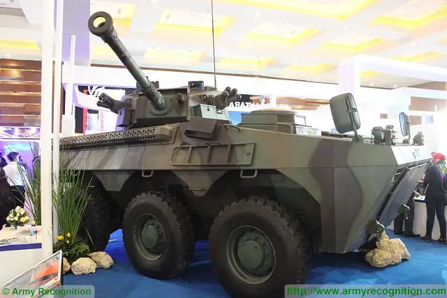 Badak 6x6 fire support armoured vehicle 90mm turret CMI Defence Pindad Indonesia Indonesian army 640 001
