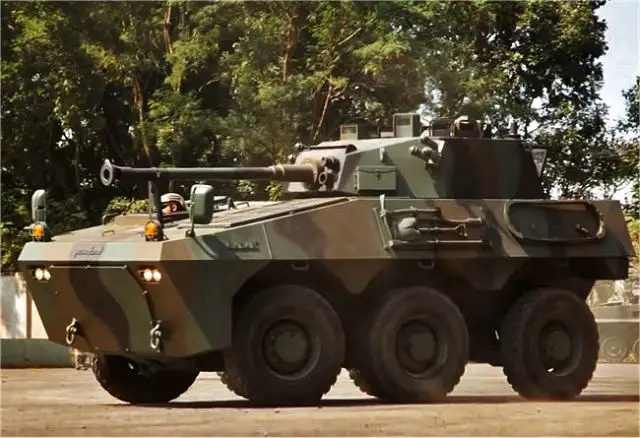 Badak_6x6_fire_support_armoured_vehicle_90mm_turret_CMI_Defence_Pindad_Indonesia_Indonesian_army_008.jpg