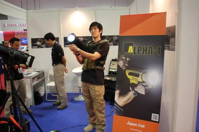 Japan Cell presents its new ALPHA 1 portable searchlight illumination at APHS 2015 640 001