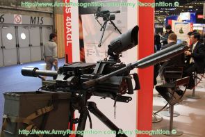 CIS 40 mm automatic grenade launcher Singapore Singaporean army pictures technical data sheet description information identification photos images obusier automoteur &agrave; roues fiche technique arm&eacute;e singapourienne Singapour