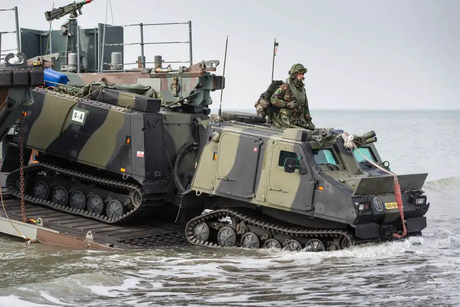 Amphibious armored tracked carrier Soucy Group Composite Rubber Tracks for combat armored vehicles Canada 925 001