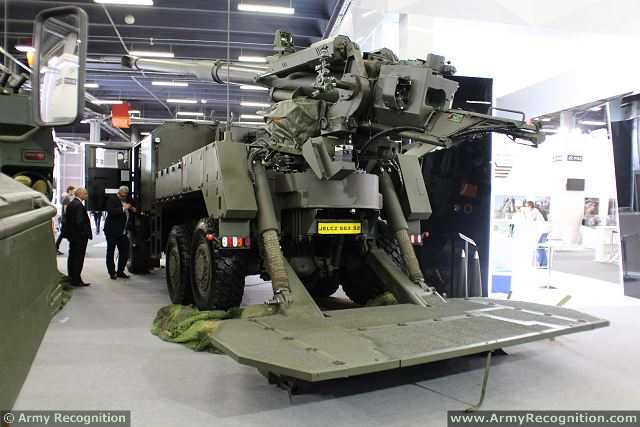 Kryl_155mm_6x6_self-propelled_howitzer_Jelcz_truck_chassis_HSW_Poland_Polish_defense_industry_006.jpg