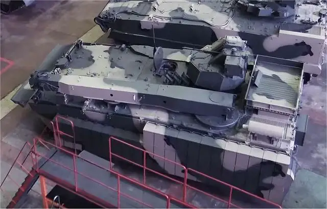 A video from a Russian Auto magazine releases first images of the Kurganets-25 BREM, the armoured recovery vehicle variant of the Kurganets-25 family. It looks similar to the Kurganets-25 BTR and BMP in appearance but with some specific features to repair or evacuate damaged vehicles. 