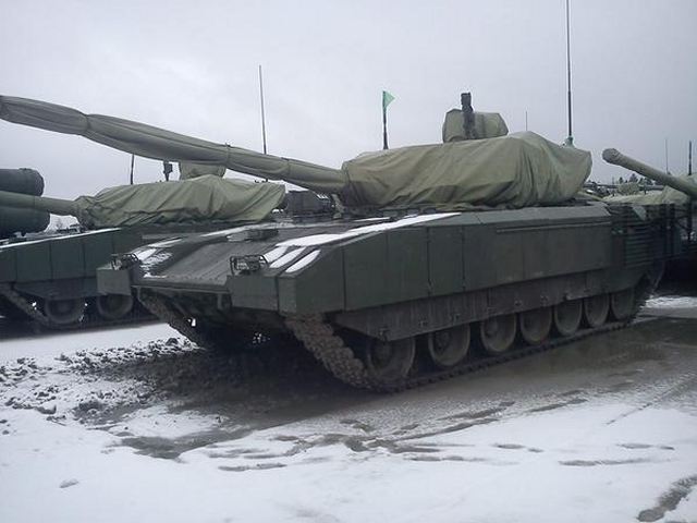 More pictures were unveiled on Internet showing the new generation of Russian-made MBT (Main Battle Tank) in Alabino test range near Moscow during the rehearsal for the Victory Day military parade which will take place May 9, 2015 on the Red Square. The new MBT T-14 Armata will be one of the star of this military parade.