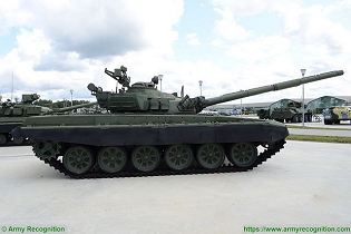 T 72A MBT Main Battle Tank Russia Russian army defense industry military equipment right side view 001