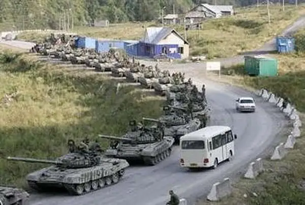 Russian_soldiers_army_T-72BR_main_battle_tank_23082008_news_002.jpg