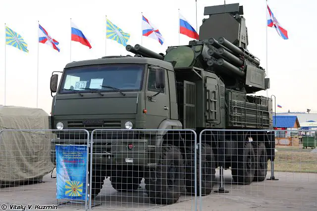 Pantsir-S2 Pantsyr-S2 air defense missile system anti-aircraft gun Russia Russian army 640 001