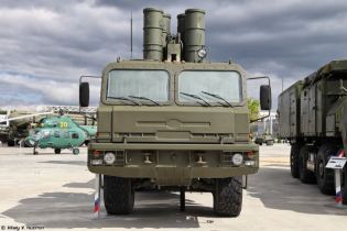 S 400 Triumph triumf 5P85TE2 SA 21 Growler surface to air SAM long range missile defense system Russia Russian amy front view 001