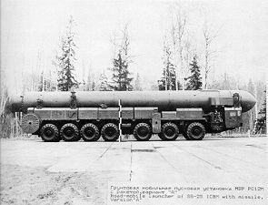 SS-25 RT-2PM Topol Sickle RS-12M intercontinental ballistic missile Russian Army Russia data sheet description identification pictures 