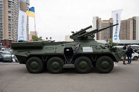 BTR 3DA 8x8 APC wheeled armoured vehicle personnel carrier Ukraine Ukrainian army defense industry right side view 001