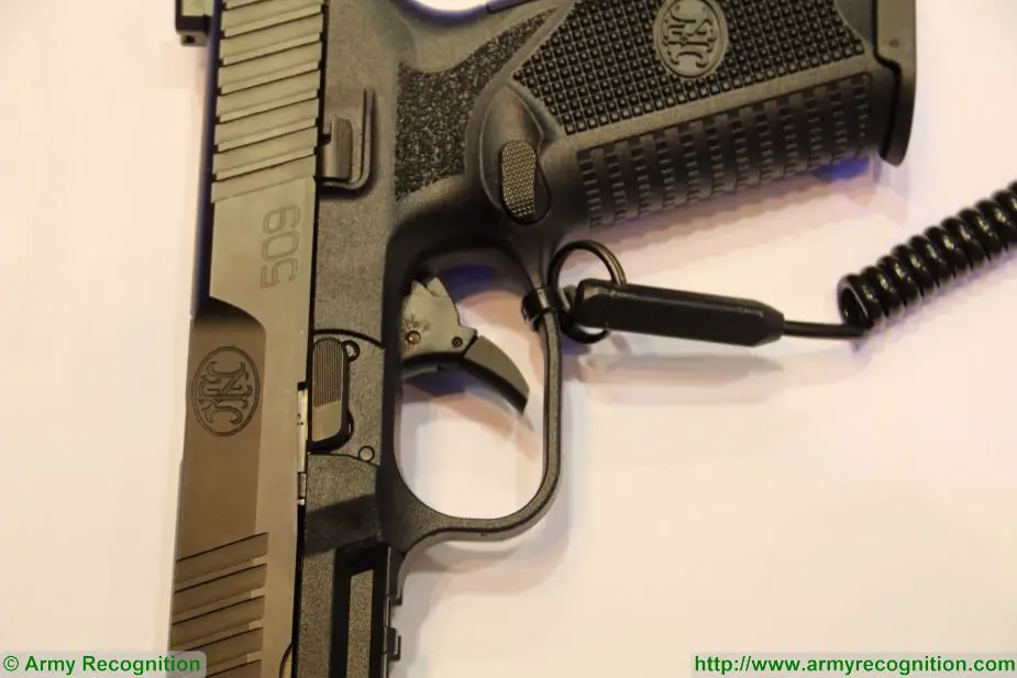 FN 509 9x19mm caliber NATO Semi automatic double action pistol FN Herstal Belgium details 002