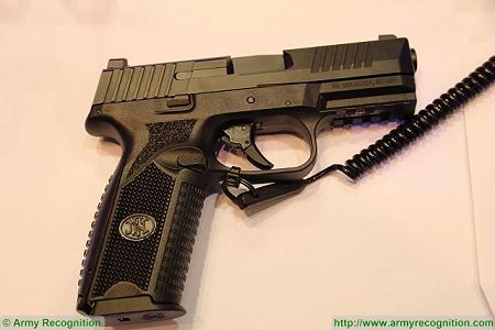 FN 509 9x19mm caliber NATO Semi automatic double action pistol FN Herstal Belgium right side view 002