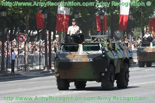 68e_regiment_artillerie_Afrique_vab_renault_14_july_2009_french_army_parade_france_bastille_day_003.jpg