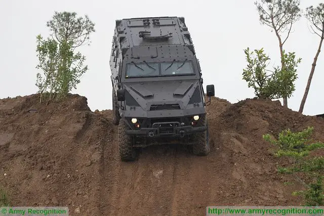 Acmat Defense Bastion 4x4 APC armoured personnel carrier in live demonstration at Eurosatory 640 001