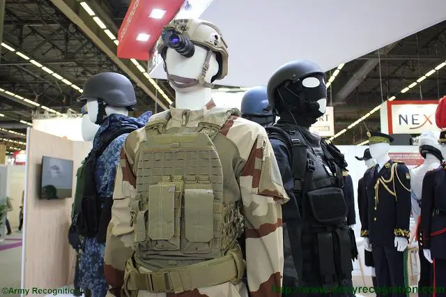 Groupe Marck COMBAT UNIFORM FOR THE SPECIAL FORCES 1