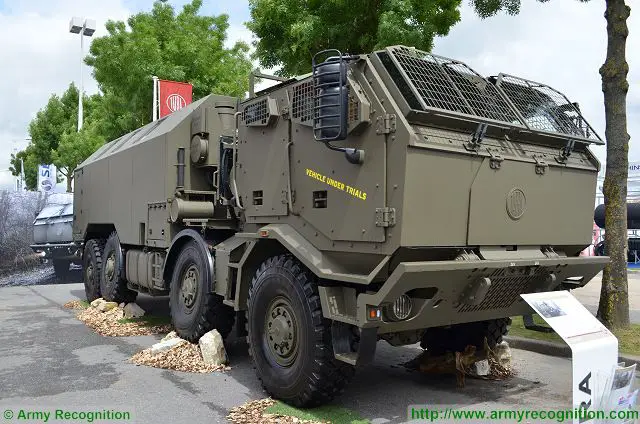 At Eurosatory 2016, the Cezch Company TATRA showcases its new brand new armoured four door cab for TATRA FORCE truck. When, in 2004, the Koprivnice truck maker introduced the T815-7 model range, it was evident by the cab design that emphasis was placed on additional ballistics protection for the crew. Even the excellent mobility features of TATRA vehicles cannot protect the crew against the danger of projectiles or improvised explosive systems.