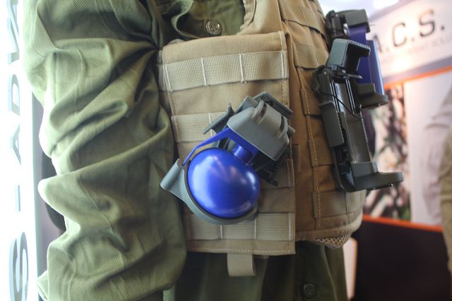 Innovative_pouch_for_hand_grenades_developed_by_the_Israeli_Company_ACS_Milipol_2015_640_002.jpg