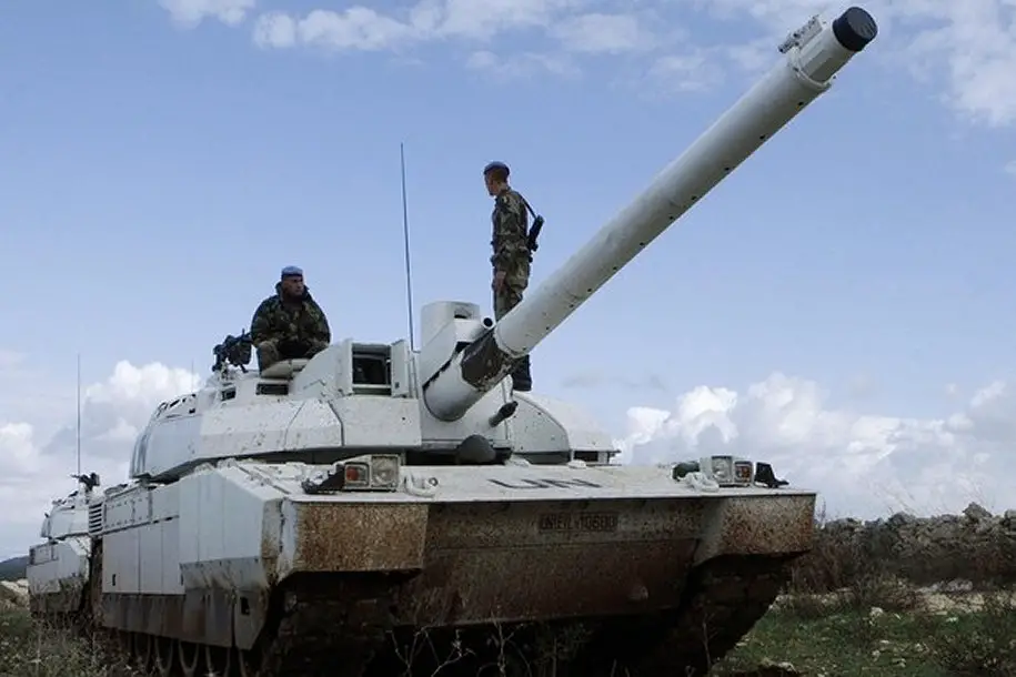 Leclerc_main_battle_tank_French_Army_France_UNIFIL_Lebanon_09_January_2009_news_001.jpg