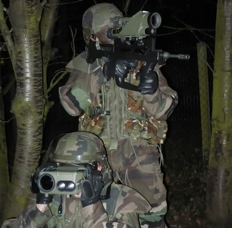 felin_future_soldier_infantryman_military_equipment_Integrated_Dismounted_Soldier_System_Sagem_Defense_Securite_France_French_Army_001.jpg