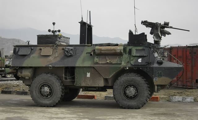 PILARw Integrated Gunshot Fire Detection Vehicle Version technical data sheet specifications information description pictures photos images video intelligence identification intelligence ACOEM Metravib France French army defence industry military technology 