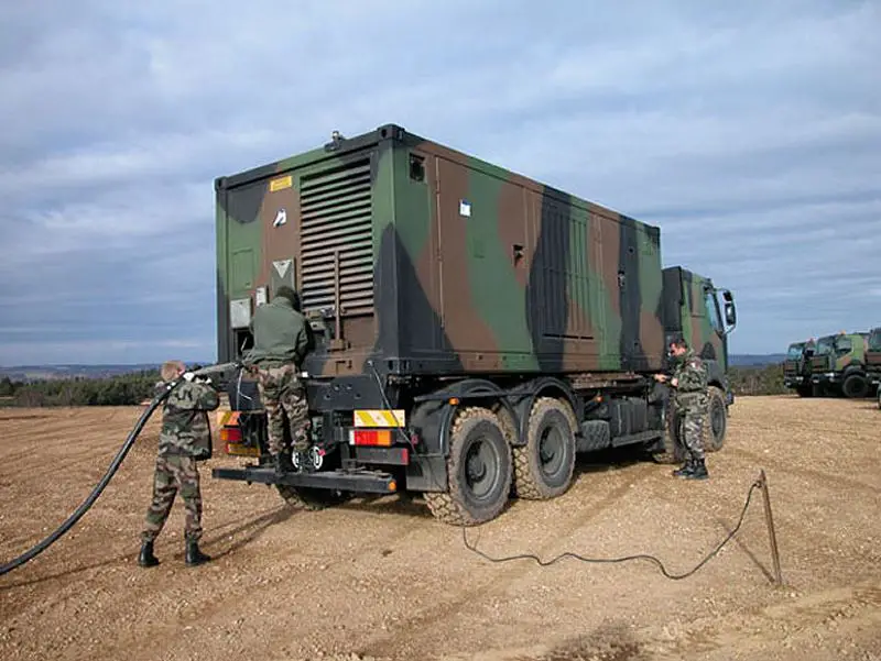Eurosam_SAMP-T_power_generation_module_module_Renault_truck_MBDA_France_French_army_001.jpg