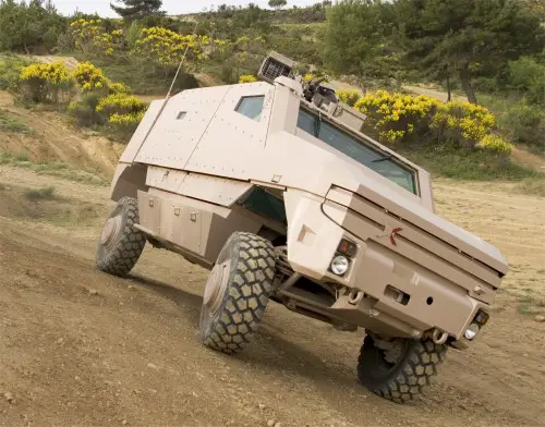 http://www.armyrecognition.com/images/stories/europe/france/wheeled_armoured/aravis_nexter_systems/pictures/Aravis_Nexter_Systems_mine_protected_wheeled_armoured_vehicle_personnel_carrier_French_France_004.jpg