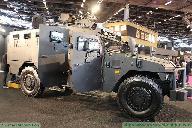 Sherpa XL APC Armoured vehicle personnel carrier Renault Trucks Defense France French defense industry 640 001