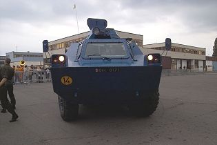 VXB 170 Berliet Renault 4x4 APC wheeled armored vehicle personnel carrier France front view 001