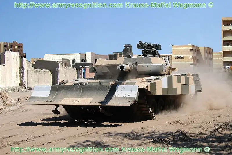 Leopard_2A7_+_main_battle_tank_urban_operation_Krauss-Maffei_Wegmann_Germany_German_army_002.jpg