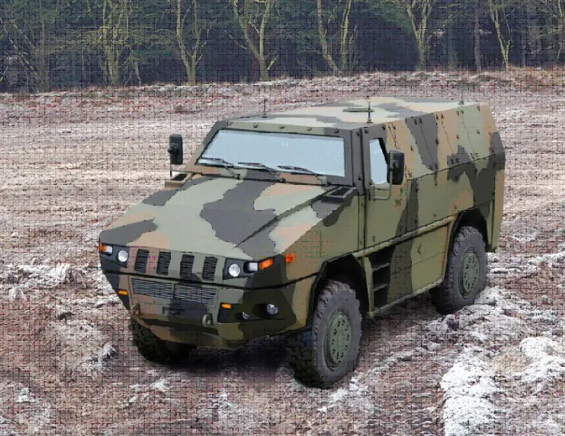 Iveco_Krauss_Maffei_Wegmann_wheeled_armoured_vehicle_001.jpg