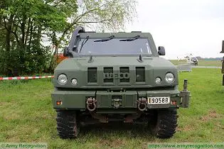 LMV LAV IVECO Defence Vehicles 4x4 light multirole wheeled armoured vehicle Italy Italian defense industry front view 002