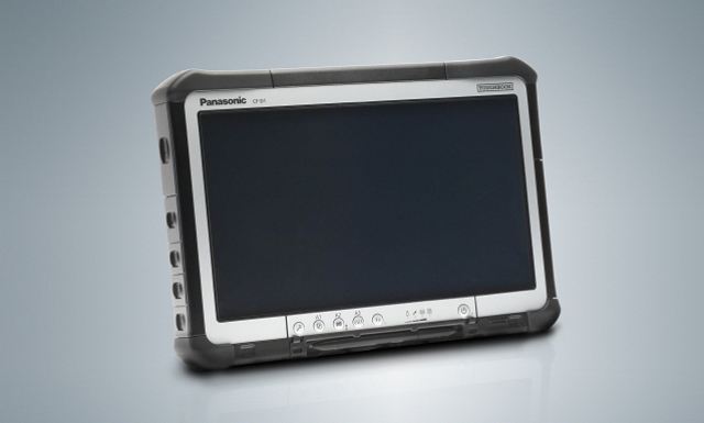 To ensure this new Toughbook Diagnostic Tablet CF-D1 has the power to fulfil its industrial purpose, it uses the latest second-generation Intel® Core™ Platform and runs the Windows® 7 Professional operating system. For convenient use by engineers, the device can be used in a docking cradle with a flexible angle to allow easy viewing in various usage scenarios. The device can also be held with the addition of an optional hand strap or attached to extendable legs, which allow the device to stand alone, alongside the engineer. 