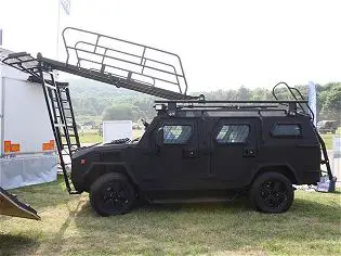 Cobra VBAS 4x4 APC  Streit Group Vehicle Borne Assault Platform System  technical data sheet description information specifications intelligence identification pictures photos images personnel carrier British United Kingdom defence industry army military technology 