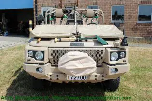 FOX RRV Rapid Reaction Vehicle Jankel 4x4 light tactical vehicle United Kingdom industry front view 002
