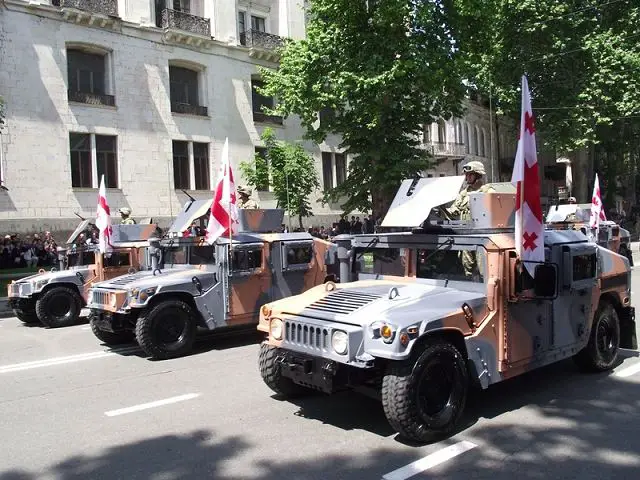 Грузинский парад. http://www.armyrecognition.com/images/stories/independent/georgia/wheeled_vehicle/m1151_heavy_armor/Humvee_M1151_with_upgrade_armour_high_mobility_multipurpose_wheeled_armoured_vehicle_Georgia_Georgian_army_640.jpg