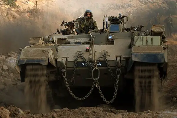 Le corps du génie de l'armée israélienne se prépare pour 2011 avec de nouveaux équipements et de l'armement, incluant des roquettes, des fusils Barrett M82, etc. et des nouvelles techniques d’entraînement pour les forces de réserve.
