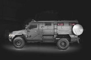 Titan DS 4x4 SWAT TEAM armored vehicle INKAS UAE 925 left side view 001