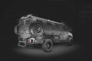 Titan DS 4x4 SWAT TEAM armored vehicle INKAS UAE 925 right side view 001